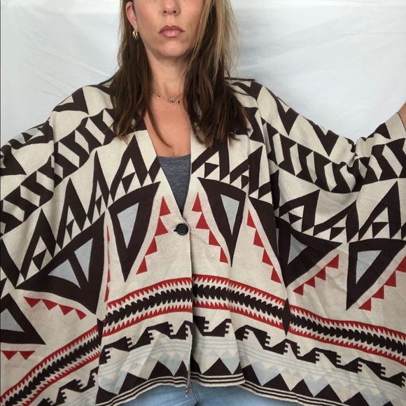 Sisters Southeastern Tribal Boho Poncho for Women - Picture 13 of 15